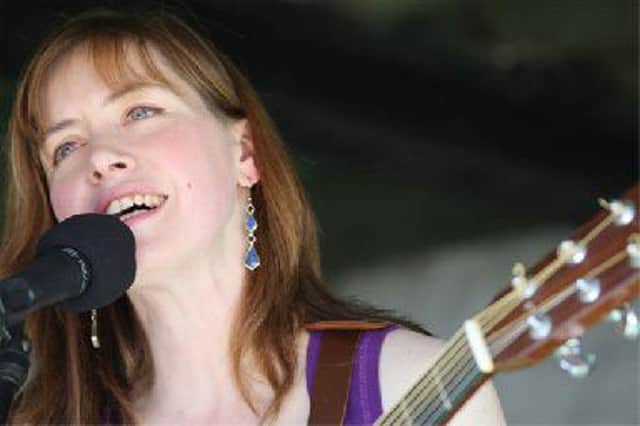 Folk performer Sarah McQuaid