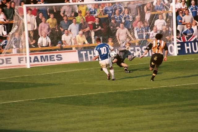 Horsfield scores to put Town ahead at Hull - his final goal for Halifax.