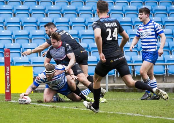 The outstanding Simon Grix scored Fax's second try