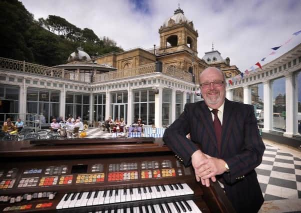 142522a
Organist Howard Beaumont at the Spa
Picture by Neil Silk
18/06/14
