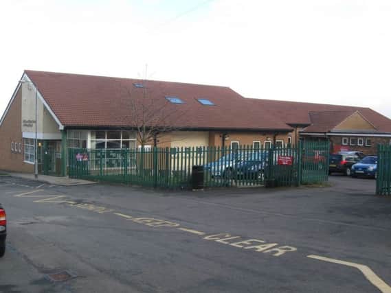 Field Lane Primary School, Rastrick