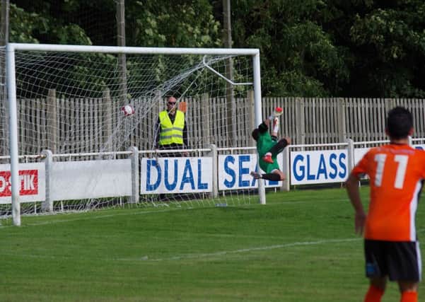 town v skelmersdale utd hi Ian pic 1 Aaron martins goal with no 11 Adam Shaw looking on